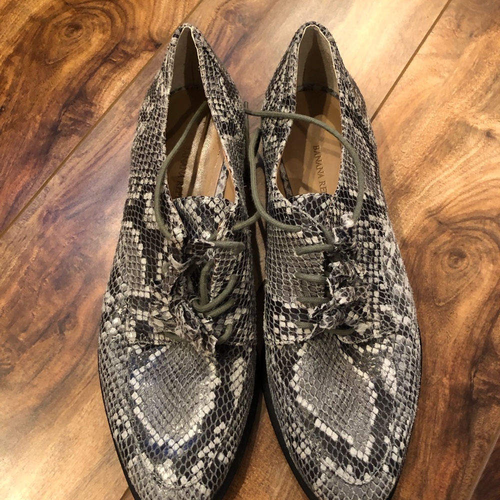 Banana Republic Python Print Leather Loafers Sz 8 - image 5
